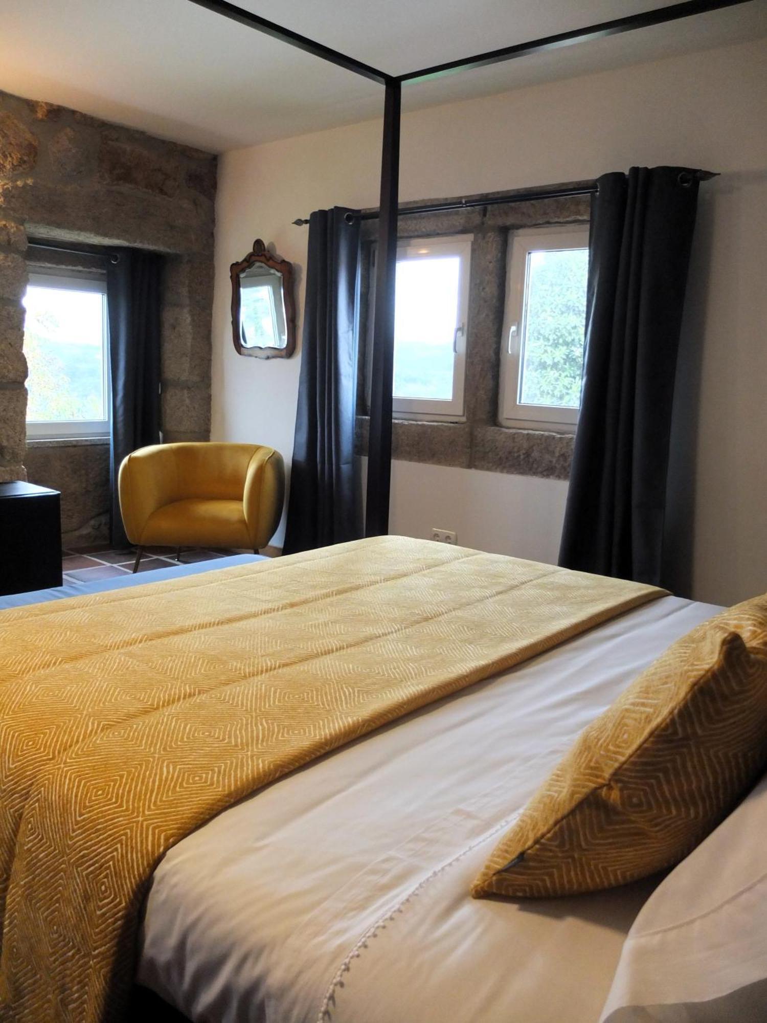 Quinta De Mocamedes - Turismo De Habitacao Hotel โวเซลา ภายนอก รูปภาพ